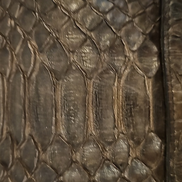 MICHAEL KORS COLLECTION AUTHENTIC PYTHON CONVERTIBLE SATCHEL HANDBAG CRO… - Picture 4 of 12